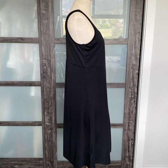 Columbia Sportswear Freezer III black dress. Perfect for days by the water. M🖤 - Picture 5 of 15